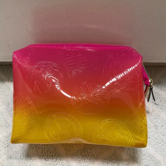Victoria’s Secret cosmetic bag - Picture 3 of 5